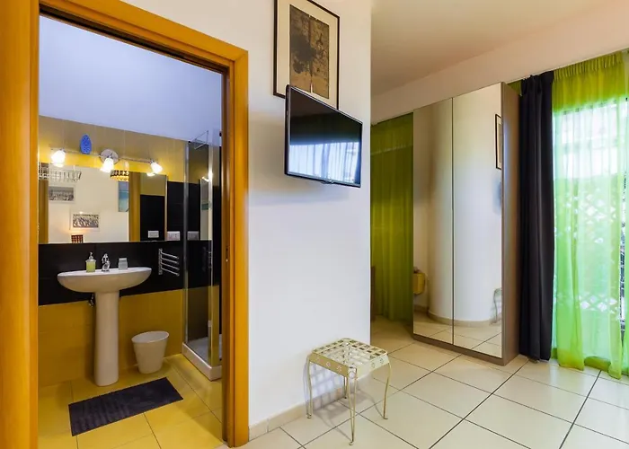 Marina Resart & Bed & Breakfast *