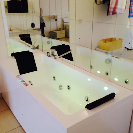 Marina Resart Rooms & Suite Bed & Breakfast Naples