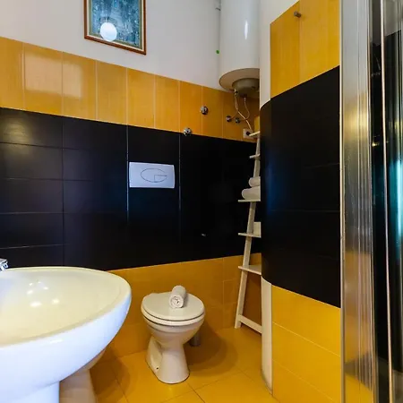 Marina Resart Rooms & Suite